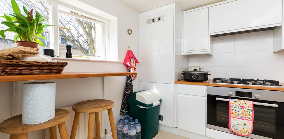 Modern Apartment with Private Roof Terrace Kingsgate, West Hampstead